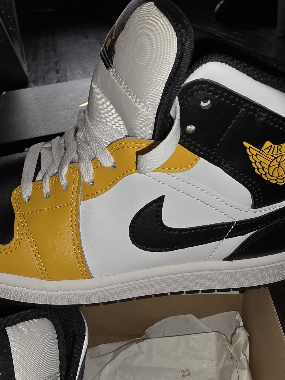 Nike Air Jordan 1 High Yellow Ochre Black White - Picture 7 of 7
